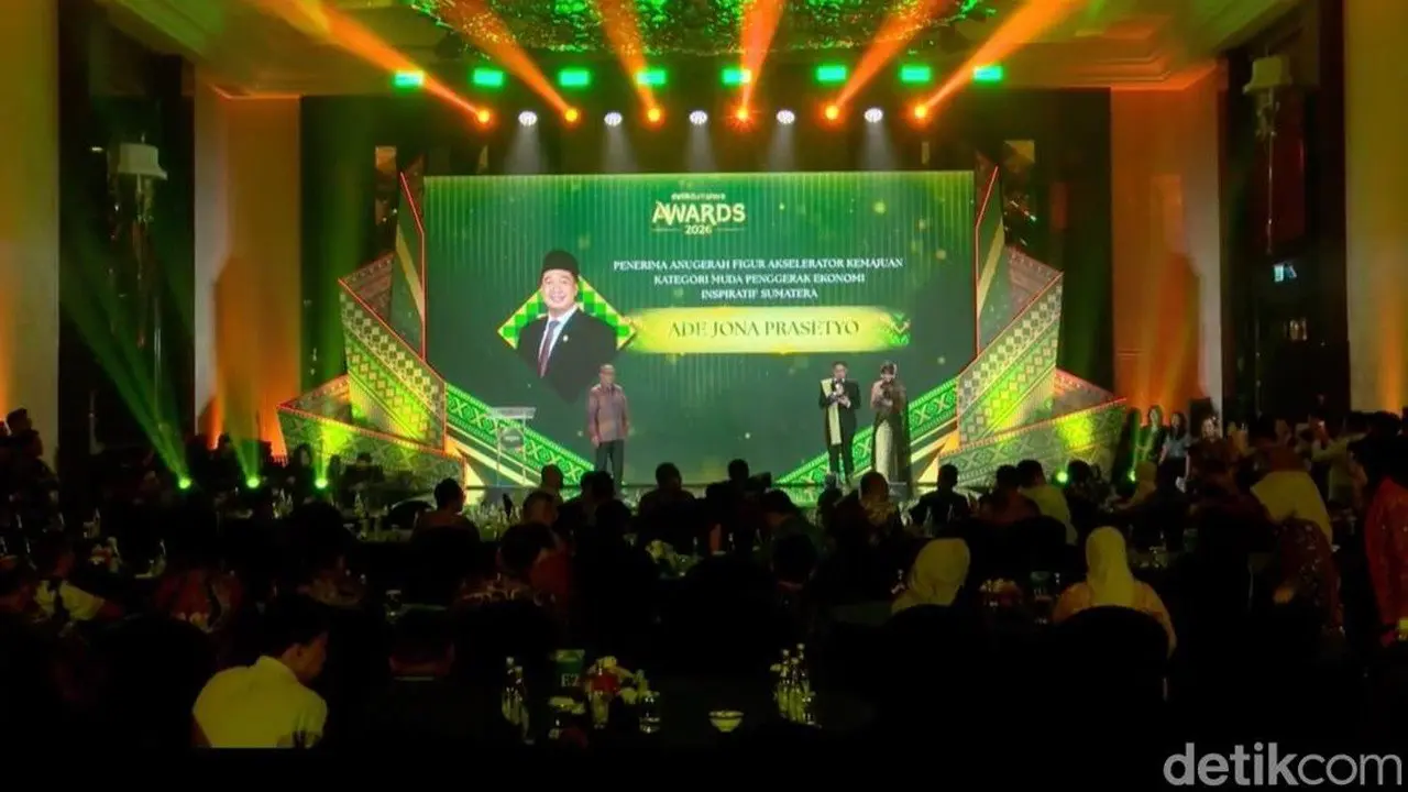Ade Jona Prasetyo Dinobatkan sebagai Penggerak Ekonomi Muda Inspiratif