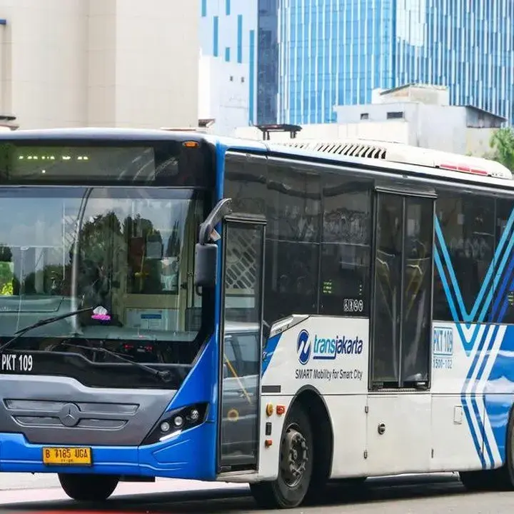 Aksi di Depan DPR, Sejumlah Rute Transjakarta Alami Penyesuaian