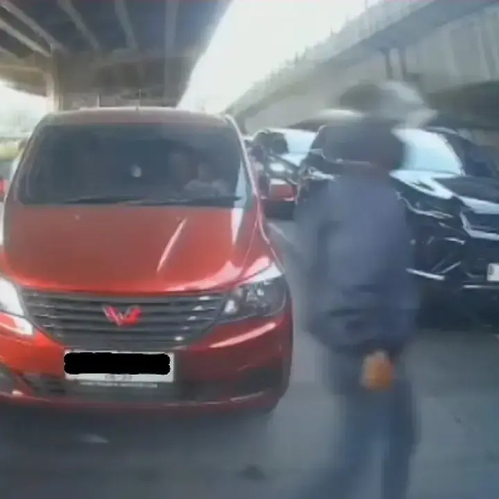 Aksi Penjambretan di Lampu Merah Yos Sudarso Terekam Kamera, Polisi Buru Pelaku