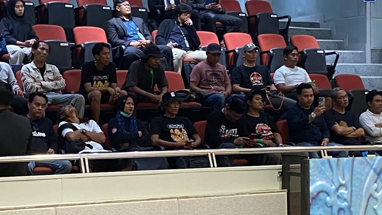 Aktivis AMPB Duduki Balkon Ruang Rapat Paripurna DPR, Sampaikan Aspirasi