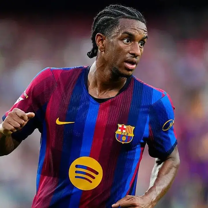 Alejandro Balde Pilih Bertahan di Barcelona Meski Terancam Tak Jadi Pilihan Utama