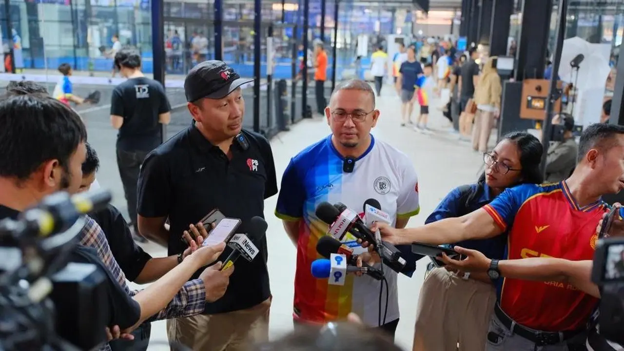 Andre Rosiade Gelar Turnamen Padel untuk Pembinaan Atlet Muda