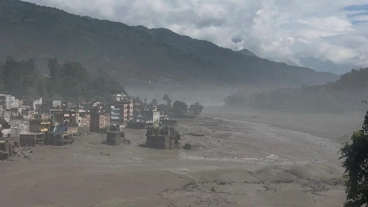 Banjir Bandang Nepal: Kemlu Pantau 45 WNI, Belum Ada Laporan Terdampak
