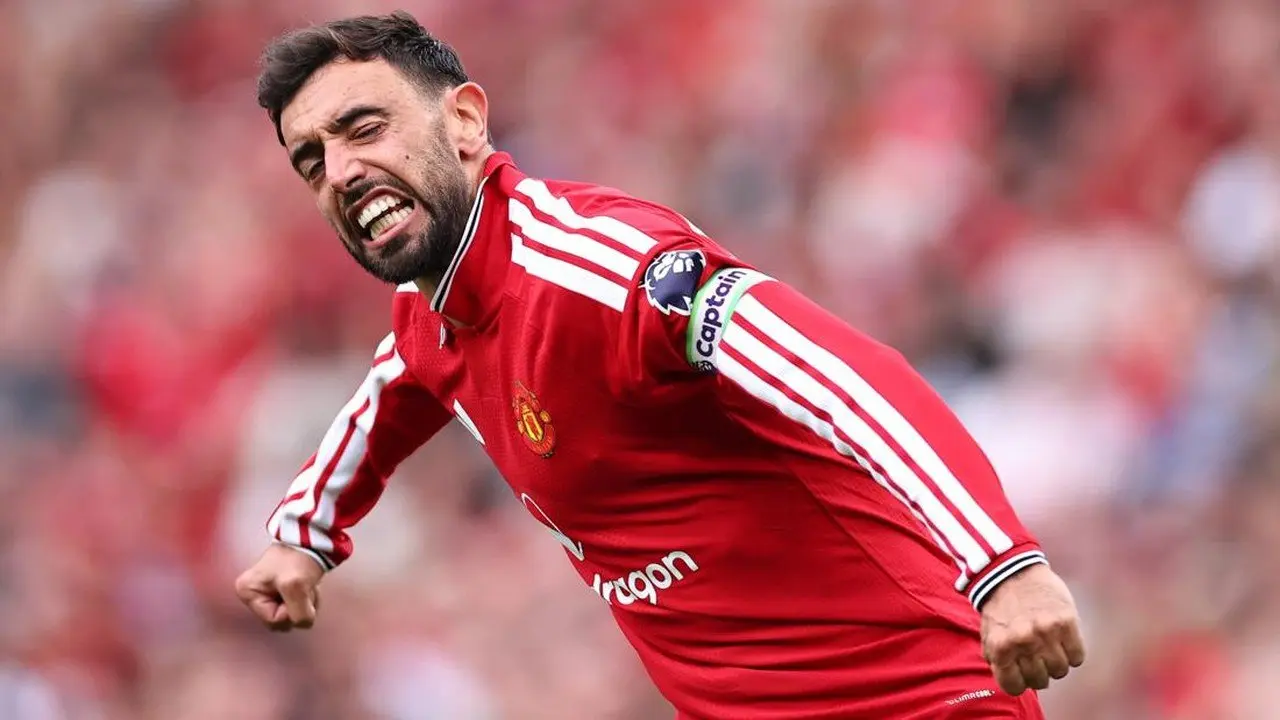 Bruno Fernandes Cetak Hat-trick, Manchester United Gasak Ipswich 5-2