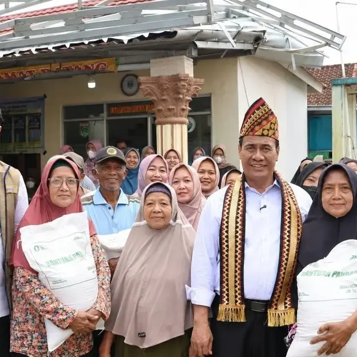 Bulog dan Bapanas Salurkan 37 Ribu Ton Beras Bantuan Pangan di Lampung