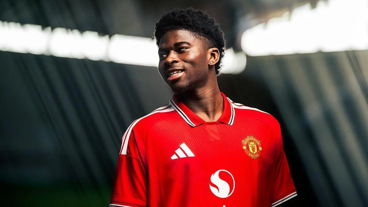 Carlos Baleba Absen Bela Manchester United, Kapan Debut?