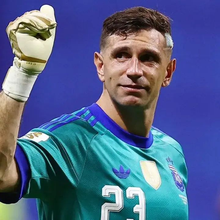 Chelsea Dekati Emiliano Martinez, Aston Villa Siap Lepas