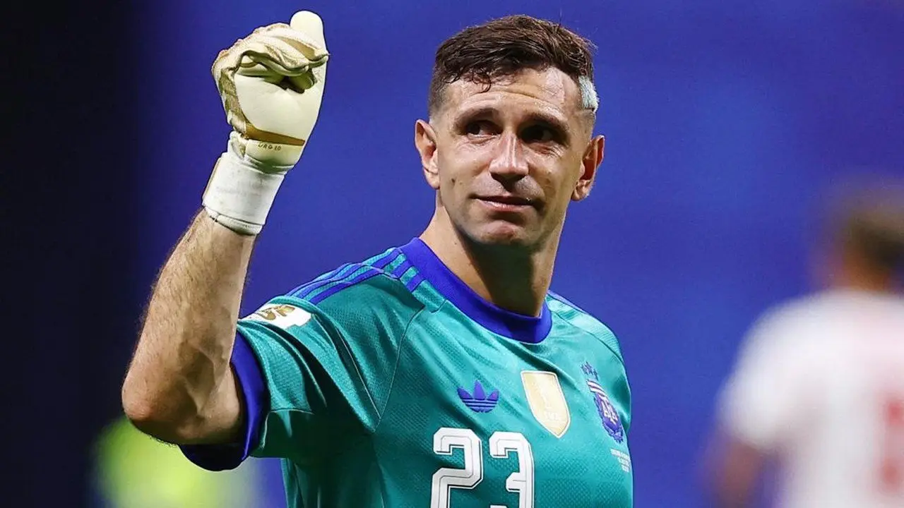 Chelsea Dekati Emiliano Martinez, Aston Villa Siap Lepas