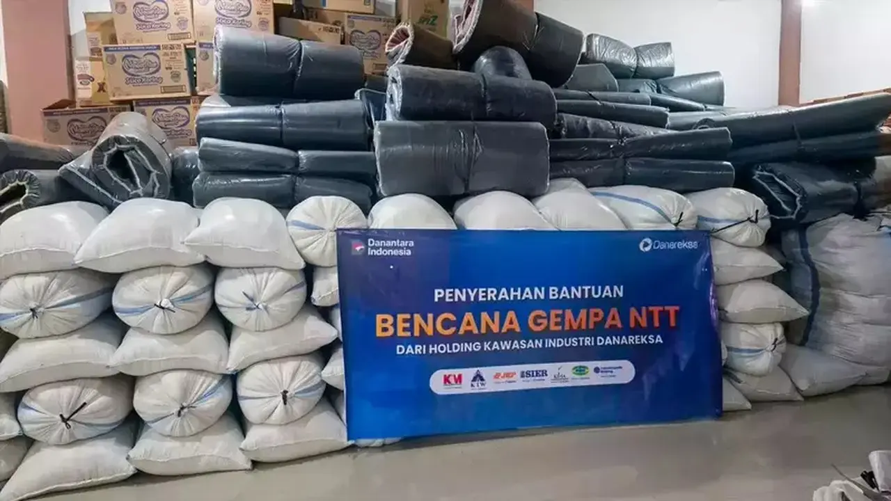 Danareksa dan Kawasan Industri Salurkan Bantuan Rp423 Juta untuk Korban Gempa NTT