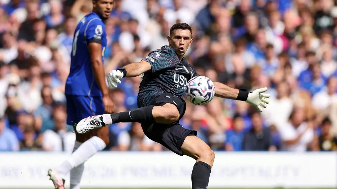 Debut Emi Martinez Bersama Chelsea, Xabi Alonso Puji Dampak Non-Teknis