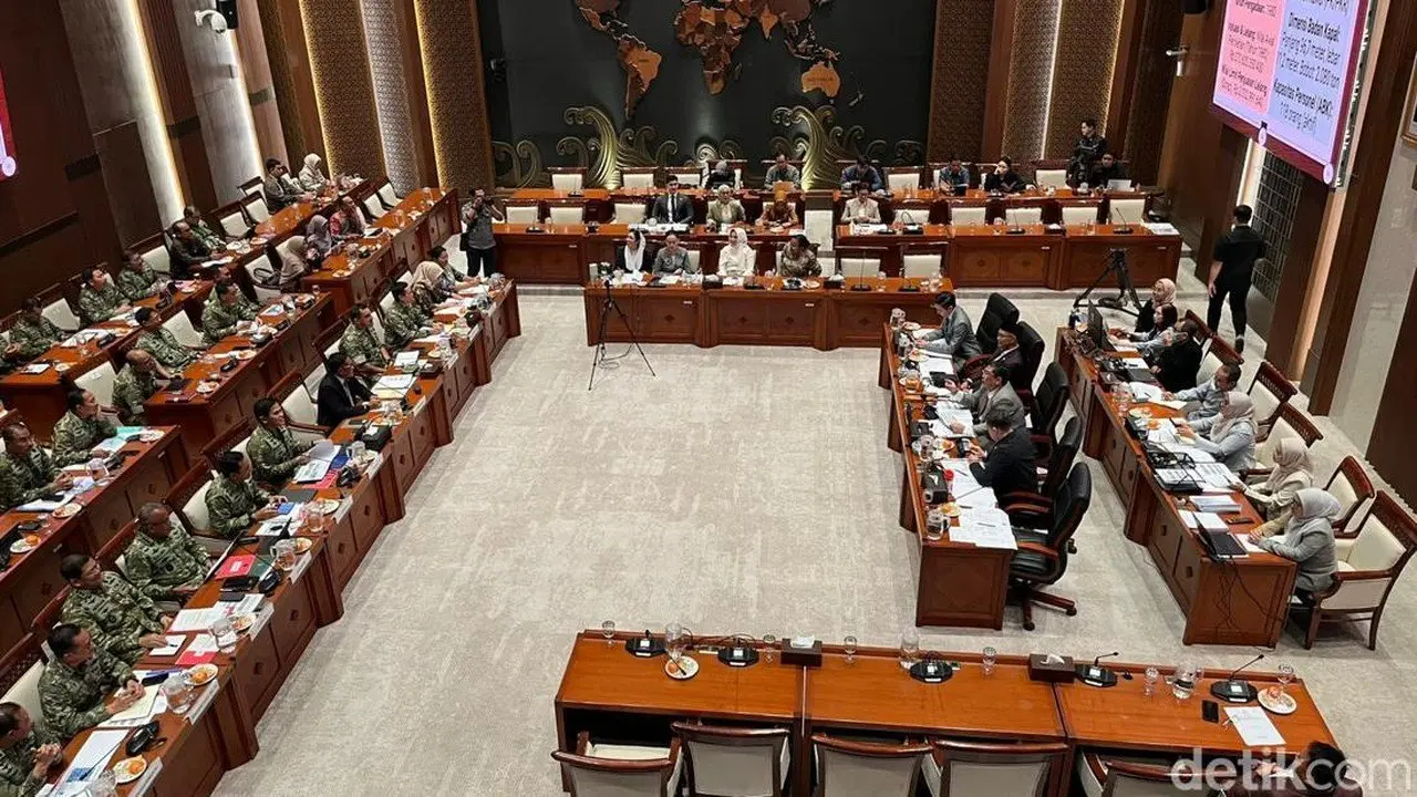 DPR Bahas Penjualan Eks KRI Ki Hajar Dewantara Senilai Rp 370 Miliar
