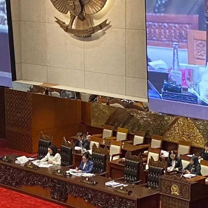 DPR Sahkan RUU Pelindungan Ketenagakerjaan Jadi Usulan Inisiatif Dewan