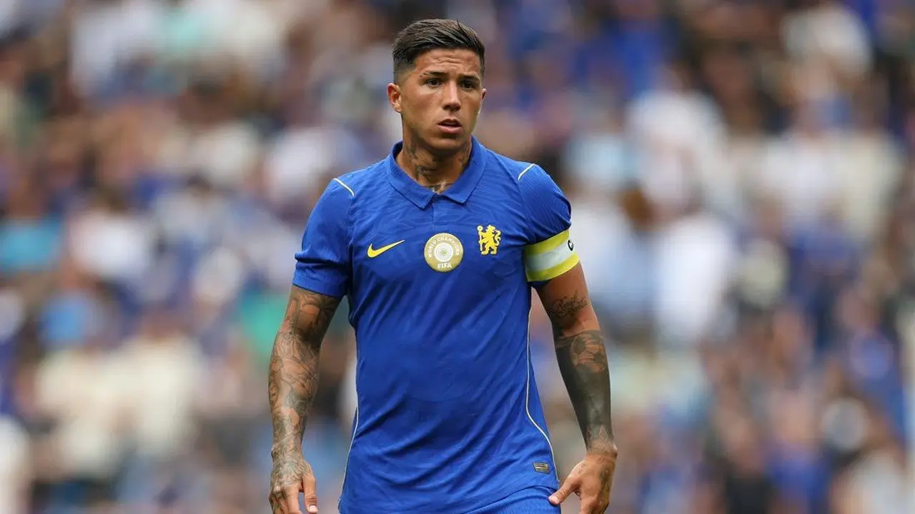 Enzo Fernandez Sepakati Pindah ke Manchester City, Tunggu "Restu" Chelsea