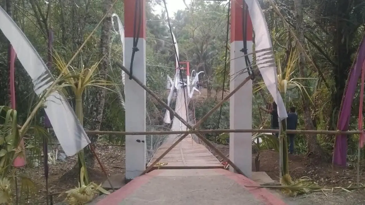 Jembatan Pangandaran Miring Akibat Beban Berlebih Saat Peresmian
