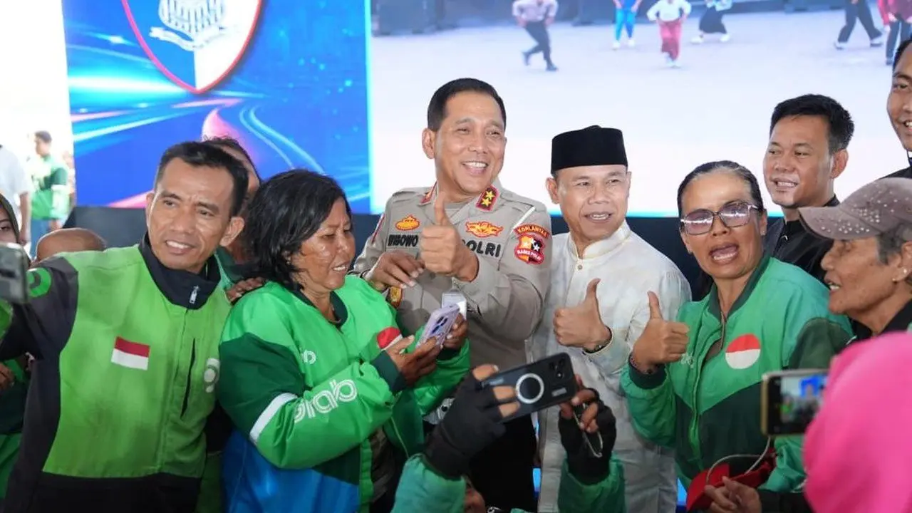 Kakorlantas Dorong Pengemudi Ojol Jadi Pelopor Keselamatan Berkendara