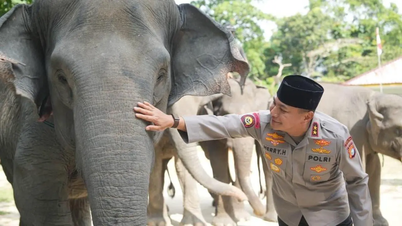 Kapolda Riau Raih Penghargaan Pelopor "Green Policing" untuk Perlindungan Lingkungan