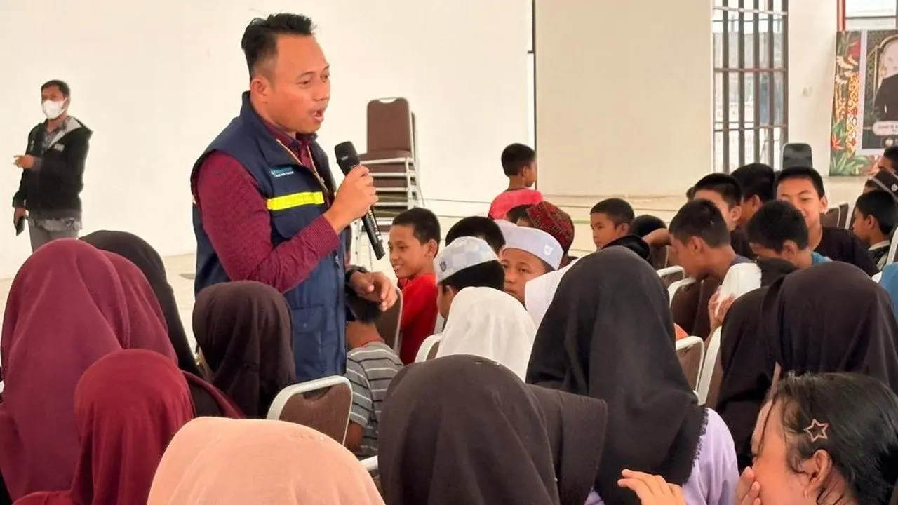 Kemensos Beri Dukungan Kesehatan dan Psikologis Siswa di Tengah Kabut Asap Karhutla