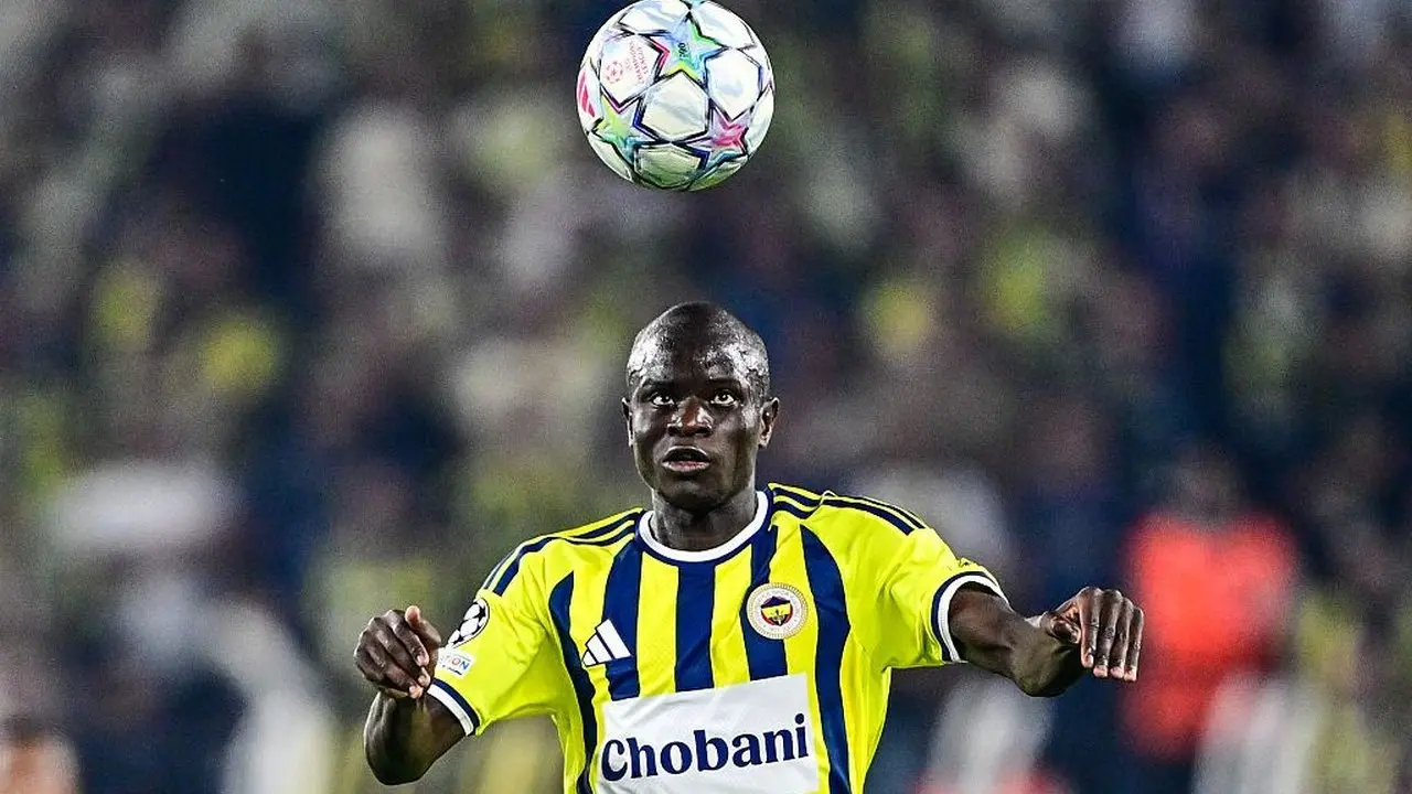 Kericuhan Pasca Laga Lyon vs Fenerbahce: Aksi Provokasi Guendouzi dan Sikap Santai Kante