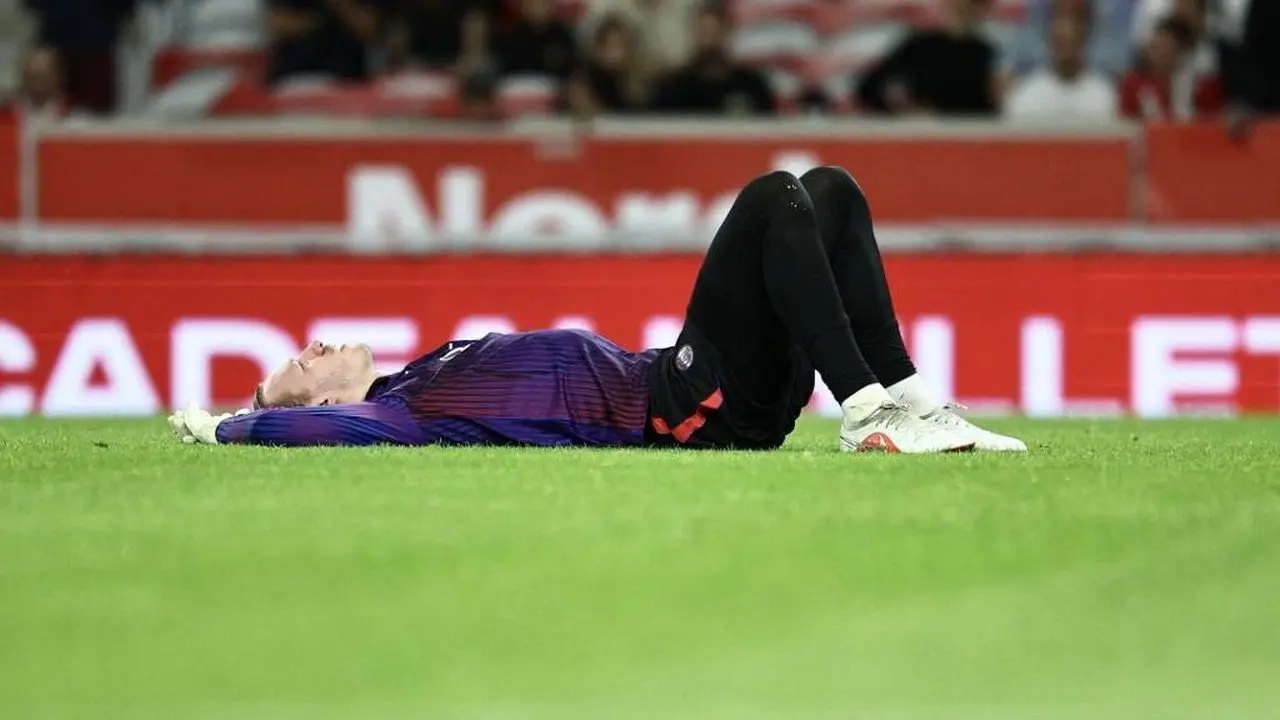 Kiper PSG, Matvey Safonov, Cedera Saat Pemanasan Jelang Laga Kontra Lille