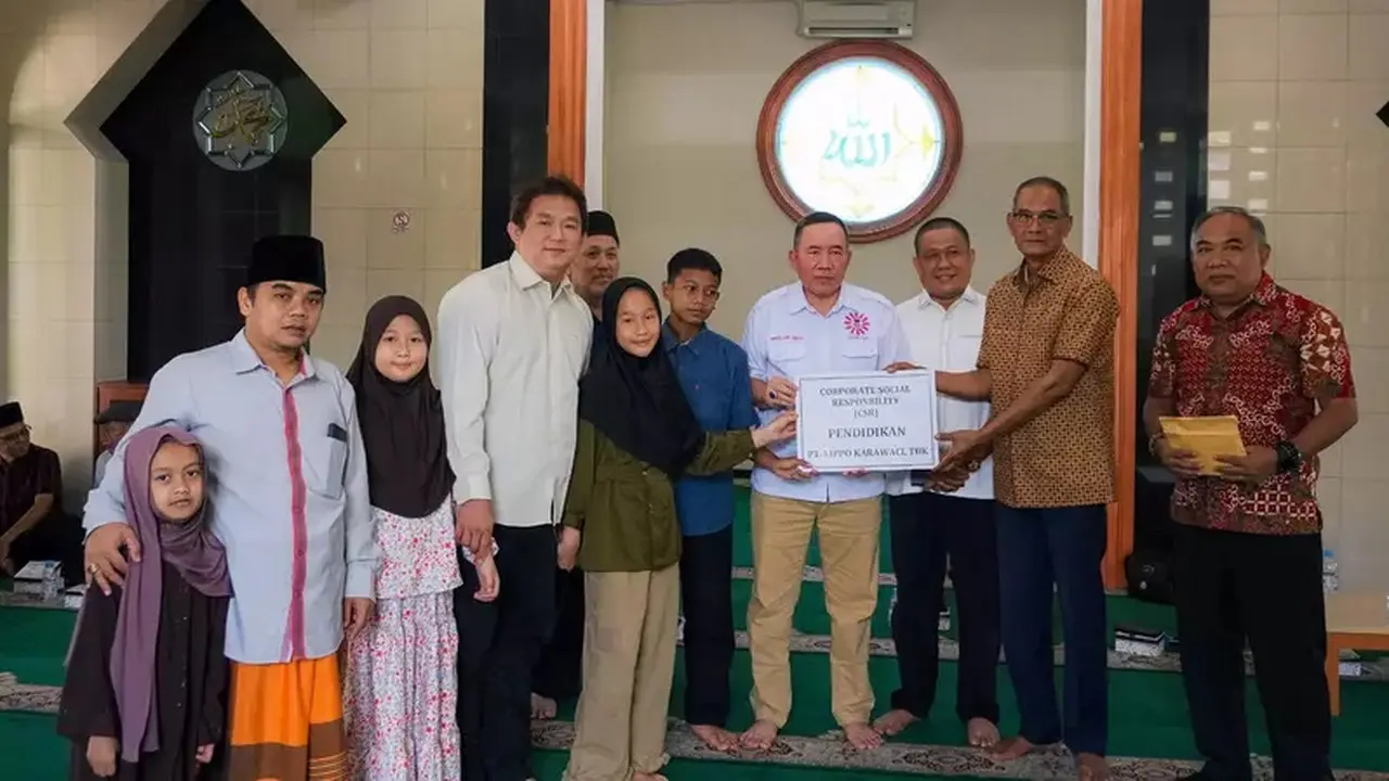 LPKR Berikan Beasiswa untuk Empat Anak di Tangerang