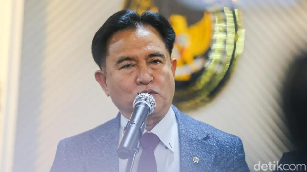 Menko Yusril Imbau Publik Tetap Tenang Pasca Kericuhan di Pejompongan