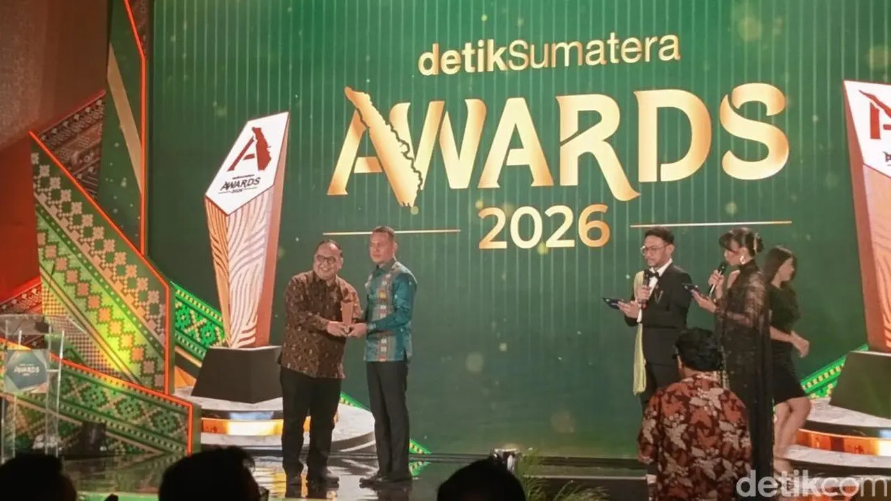 Musa Rajekshah Dinobatkan sebagai Tokoh Pembangunan Infrastruktur Berkelanjutan
