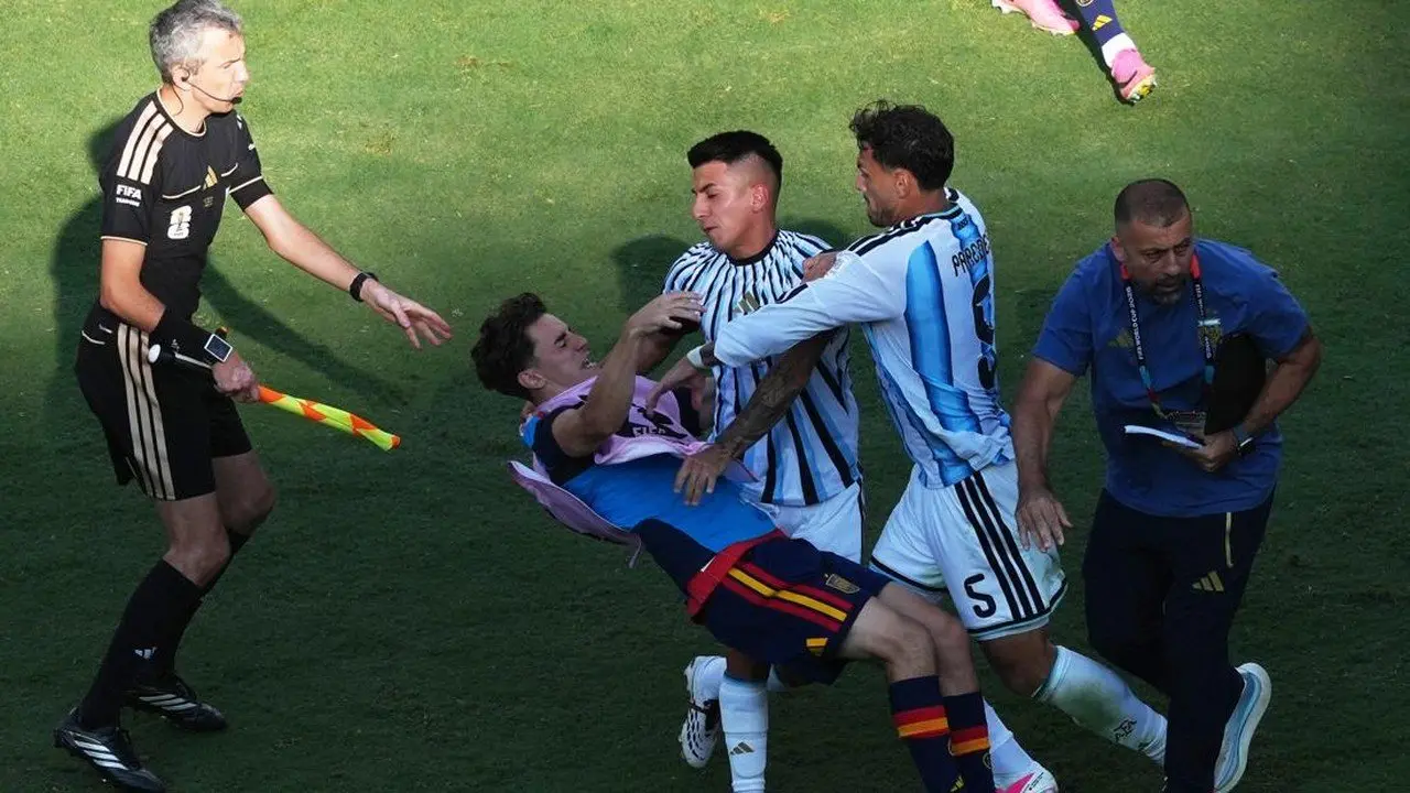 Paredes Protes Keras Sanksi 10 Laga FIFA, Sebut Berlebihan