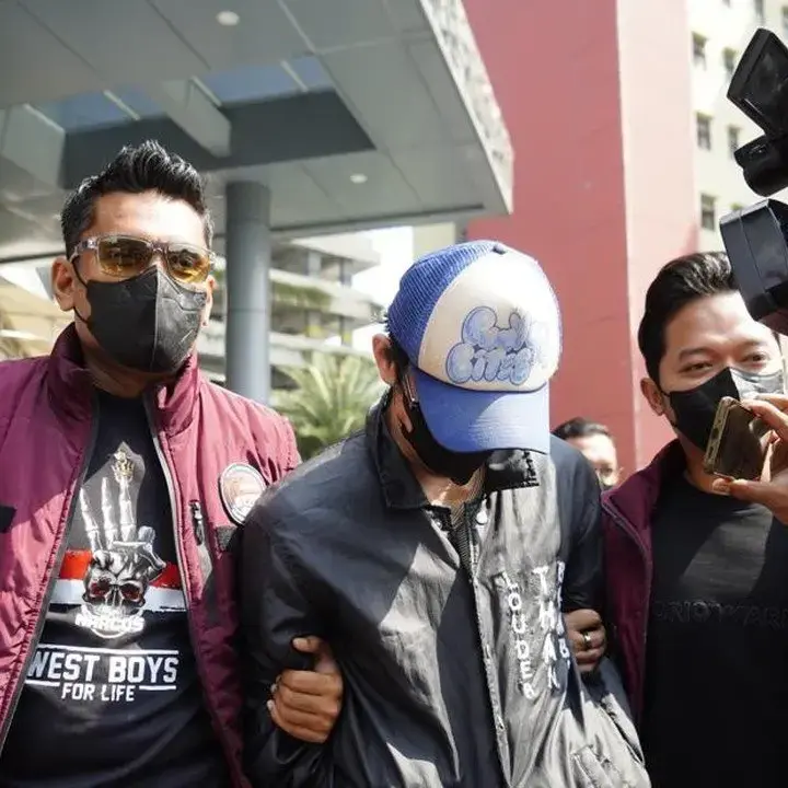 Polisi Tangkap Dua Pemasok Narkoba untuk Aktor Revaldo Fifaldi