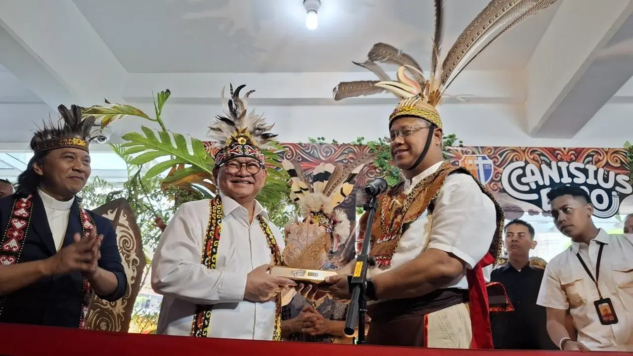 Pramono Anung Beri Sinyal Positif untuk Pelican Cross di Depan Kolese Kanisius