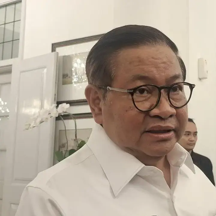 Pramono Anung Inisiasi Penghijauan Kolong LRT Jakarta