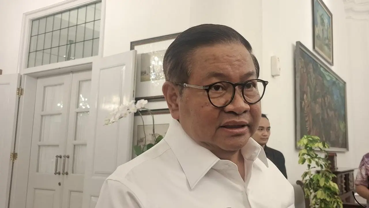 Pramono Anung Inisiasi Penghijauan Kolong LRT Jakarta