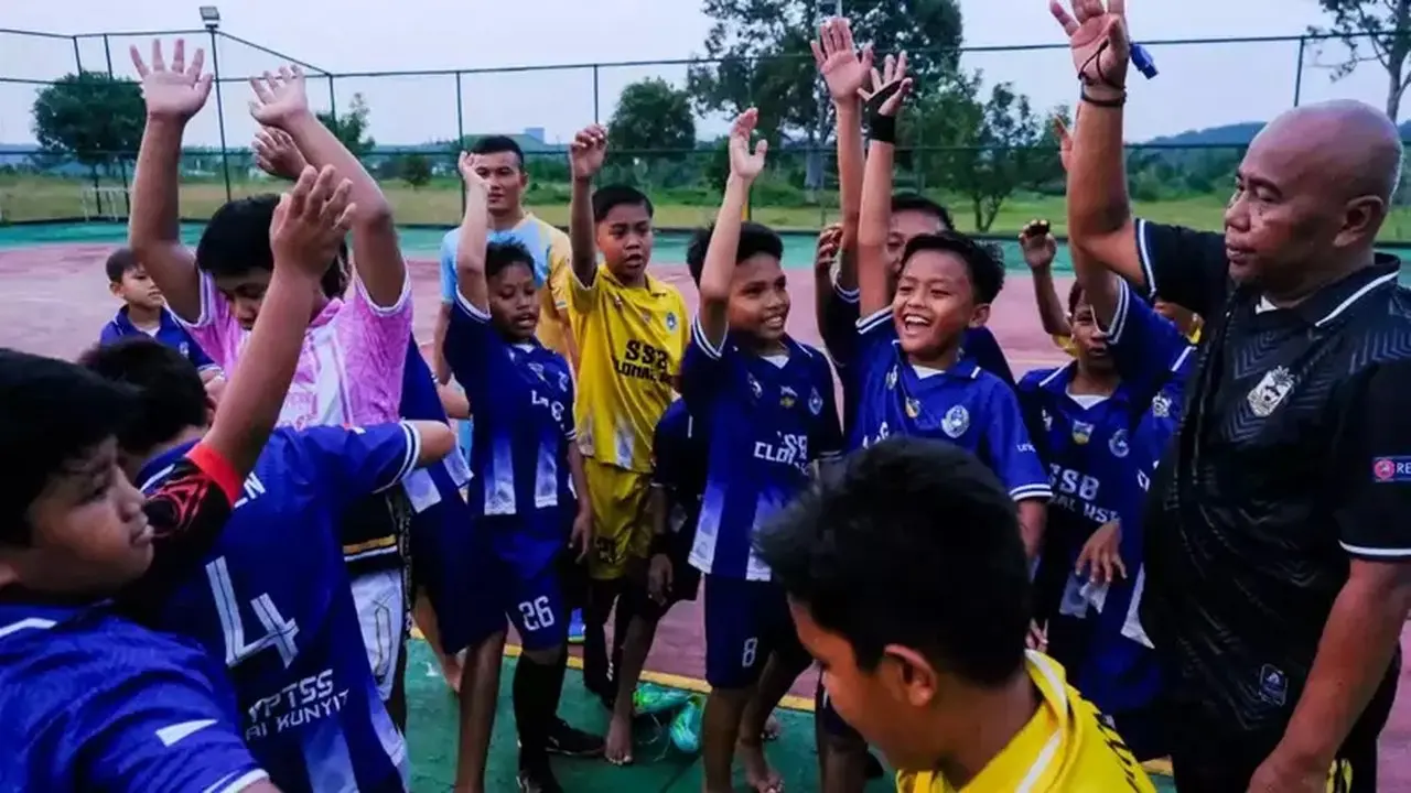 PT KSI Dirikan Sekolah Sepak Bola untuk Anak Perkebunan Sawit