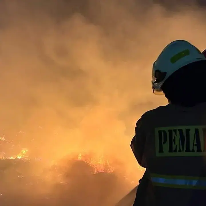 Puluhan Rumah Ludes Terbakar di Penjaringan, 2 Warga Terluka