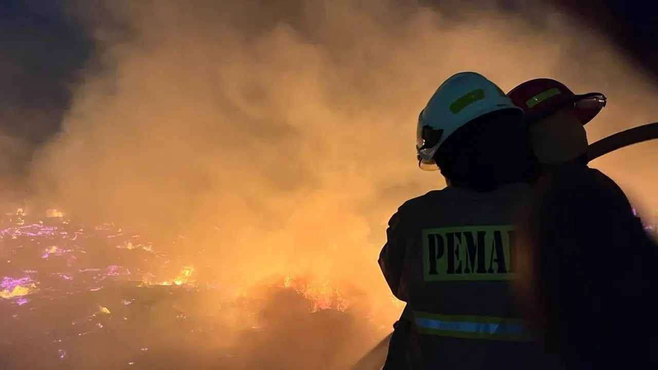 Puluhan Rumah Ludes Terbakar di Penjaringan, 2 Warga Terluka
