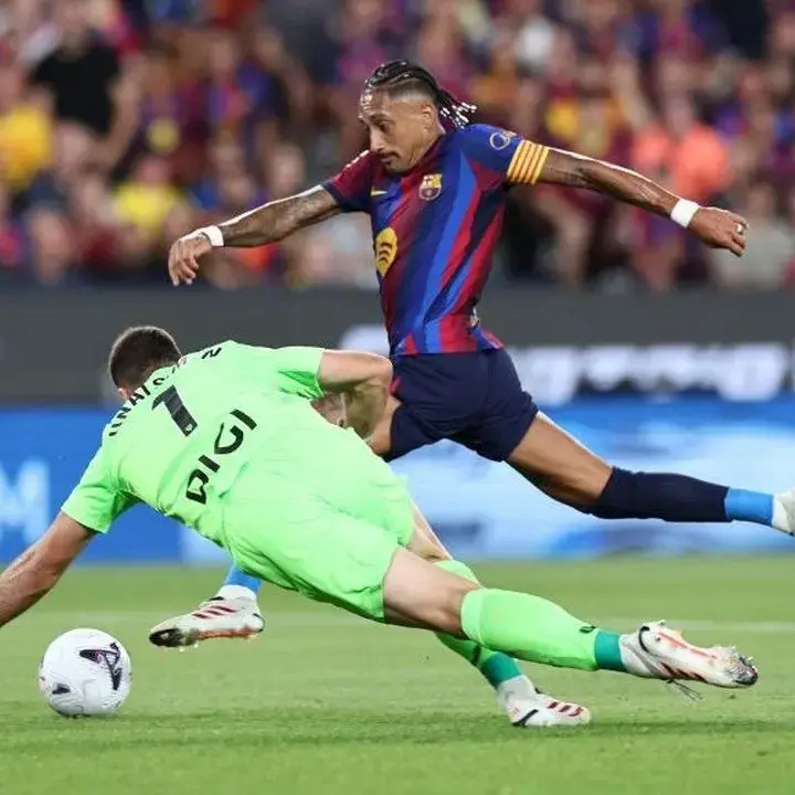 Raphinha Bersinar di Posisi Striker, Barcelona Tetap Pertimbangkan Rekrut Penyerang Baru