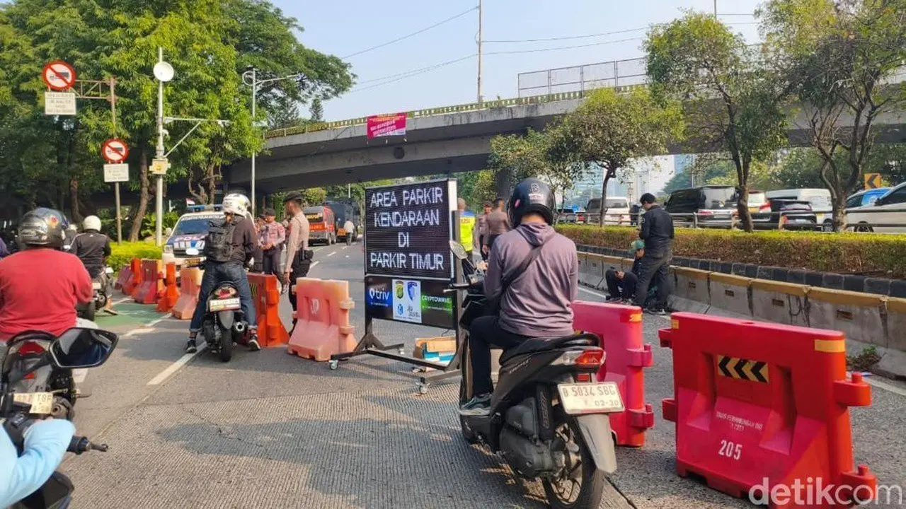 Rekayasa Lalu Lintas di Jalan Gatot Subroto Menuju DPR Berlaku Situasional