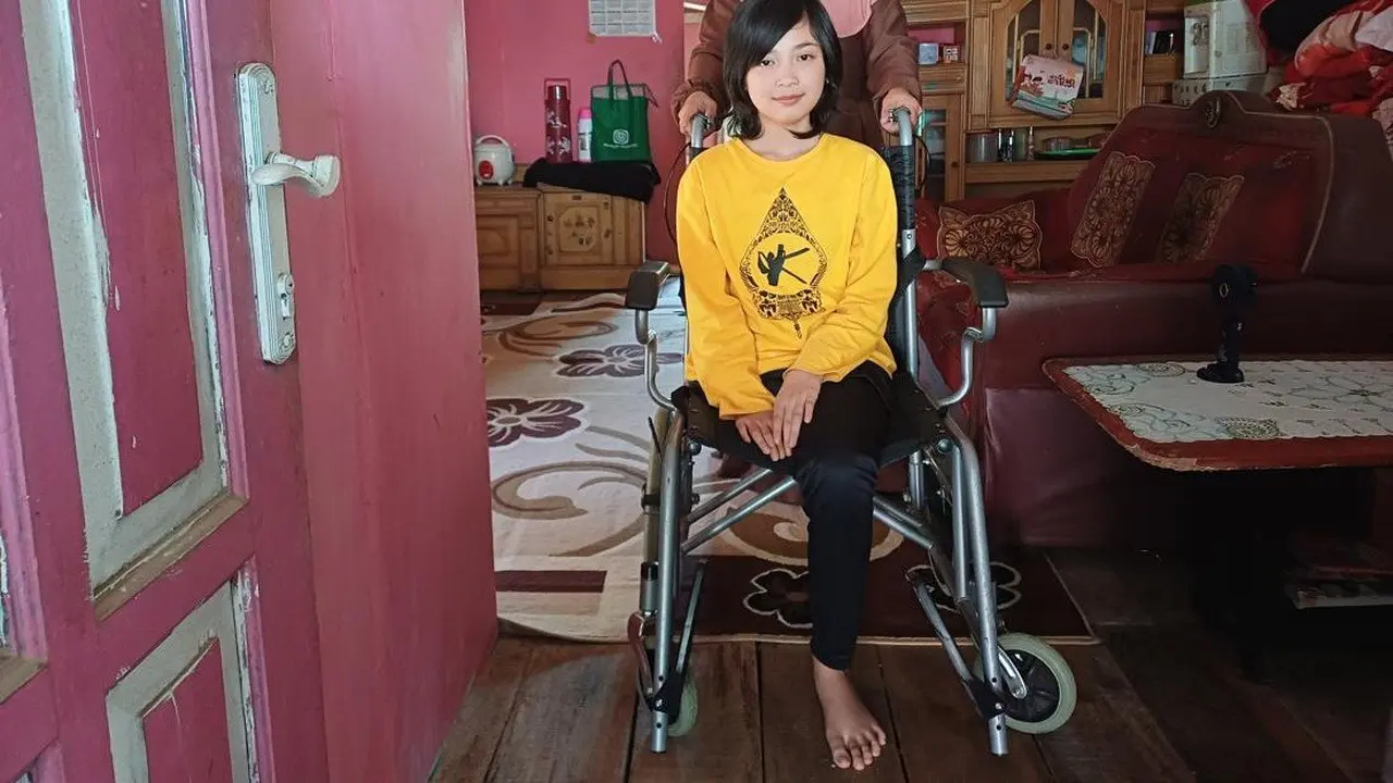 Remaja 14 Tahun Berharap Kaki Palsu untuk Kembali Sekolah Setelah Amputasi
