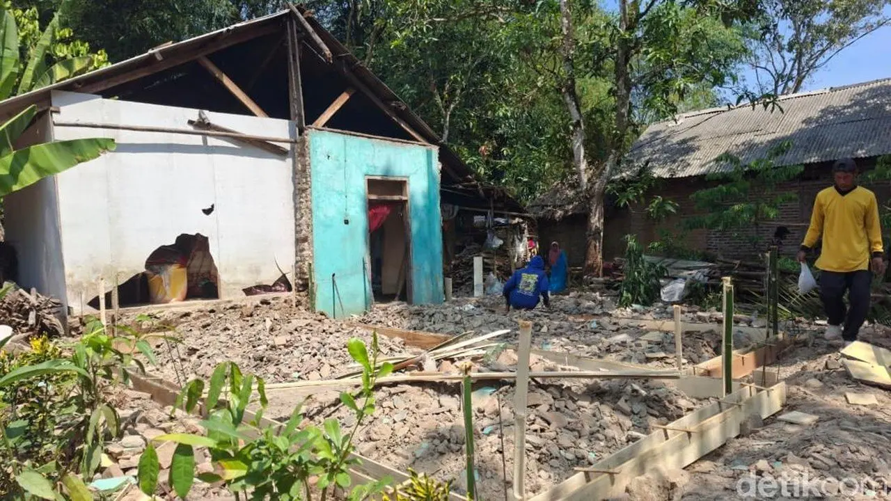 Rumah Nenek Sanami di Pandeglang Direnovasi Berkat Bantuan Baznas dan Donatur