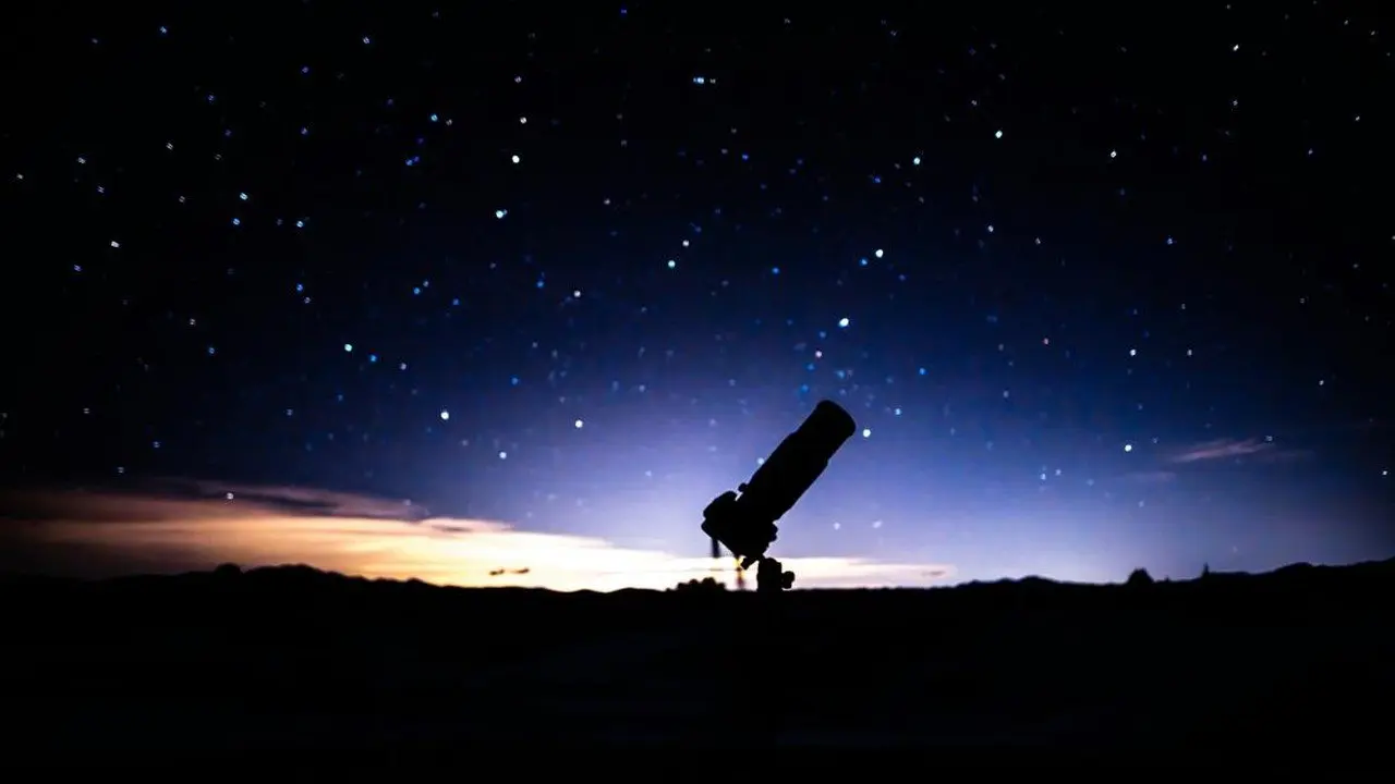 September 2026: Langit Indonesia Dihiasi Hujan Meteor hingga Harvest Moon