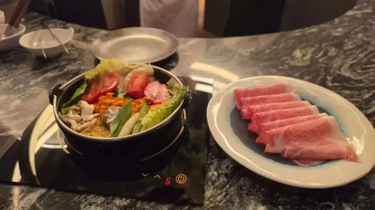Spicy Tomato Sukiyaki Gokuniku: Perpaduan Unik Cita Rasa Indonesia dan Jepang