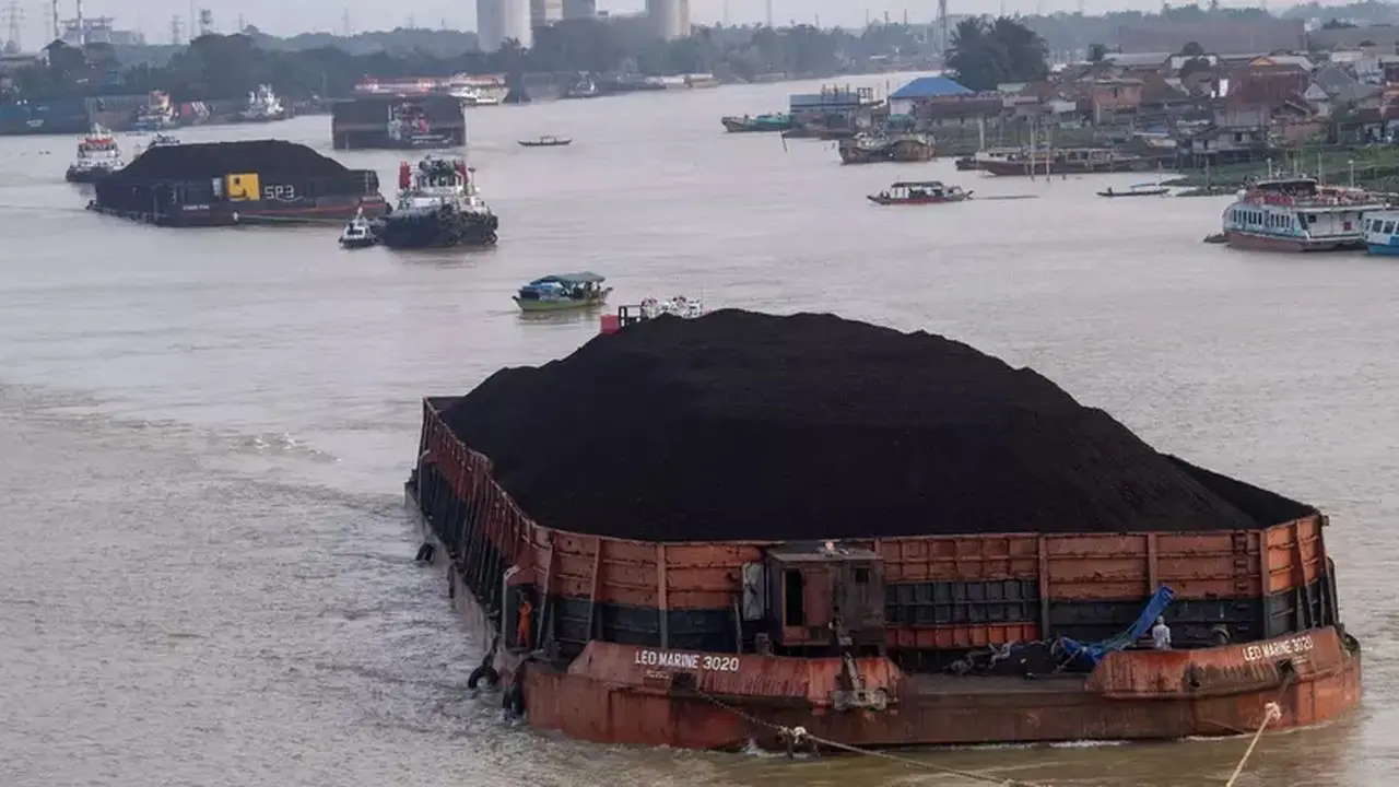 Stok Kritis Pembangkit Listrik India, Harga Batu Bara Menanjak