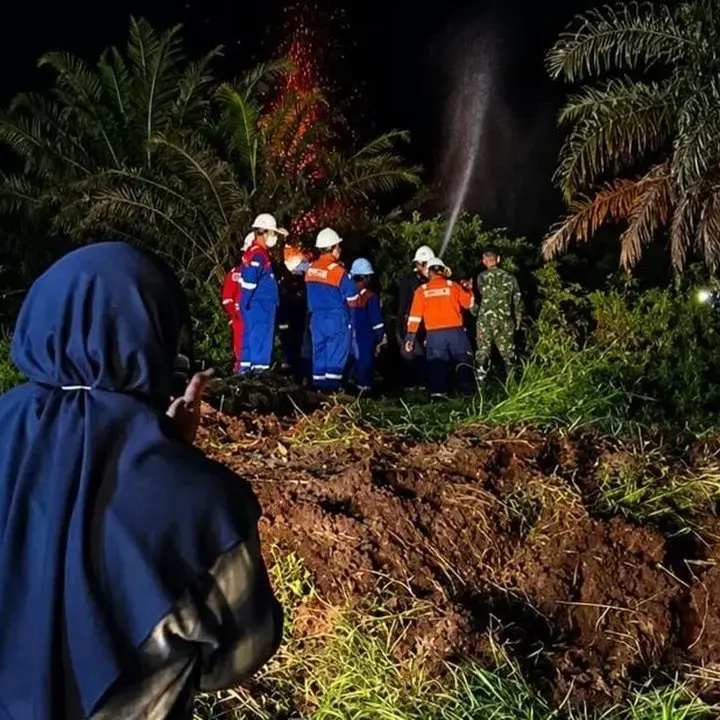 Sumur Minyak Vital di Riau Terancam Kebakaran Lahan Gambut, Bupati dan Direktur BSP Turun Langsung