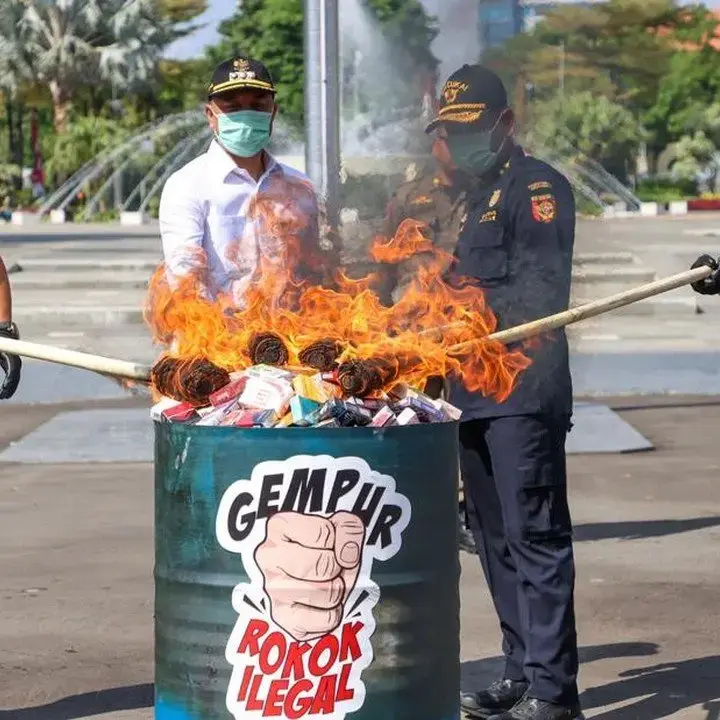 Surabaya Musnahkan 43 Juta Rokok Ilegal, Perluas Pengawasan ke 31 Kecamatan