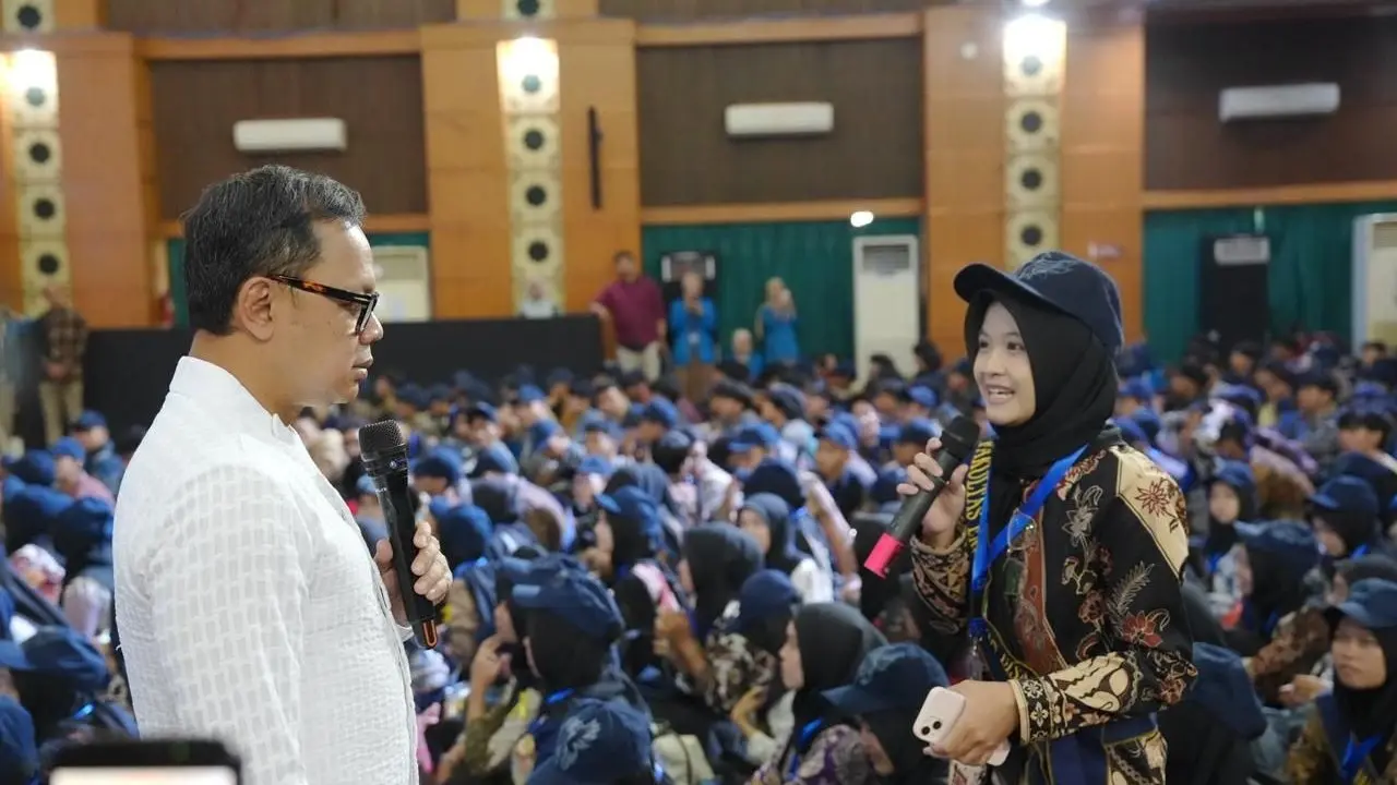Wamendagri Ajak Pemuda Indonesia Unggul di Era Digital Melalui Kompetensi dan Jaringan