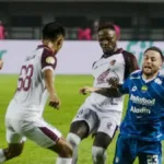 Drama Comeback Maung Bandung: Kodai Tanaka Cetak Gol Cepat! PSM Makassar Unggul 1-0 atas Persib Bandung di Babak Pertama