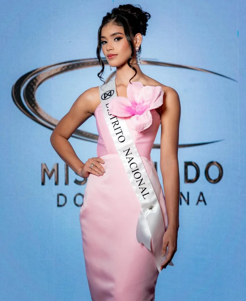 Mengenal Joheirry Mola: Dari Ruang Kelas ke Panggung Megah Miss World 2026