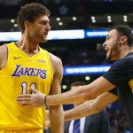 Aksi Heroik Brook Lopez Nyaris Bungkam Lakers dalam Duel Sengit Los Angeles