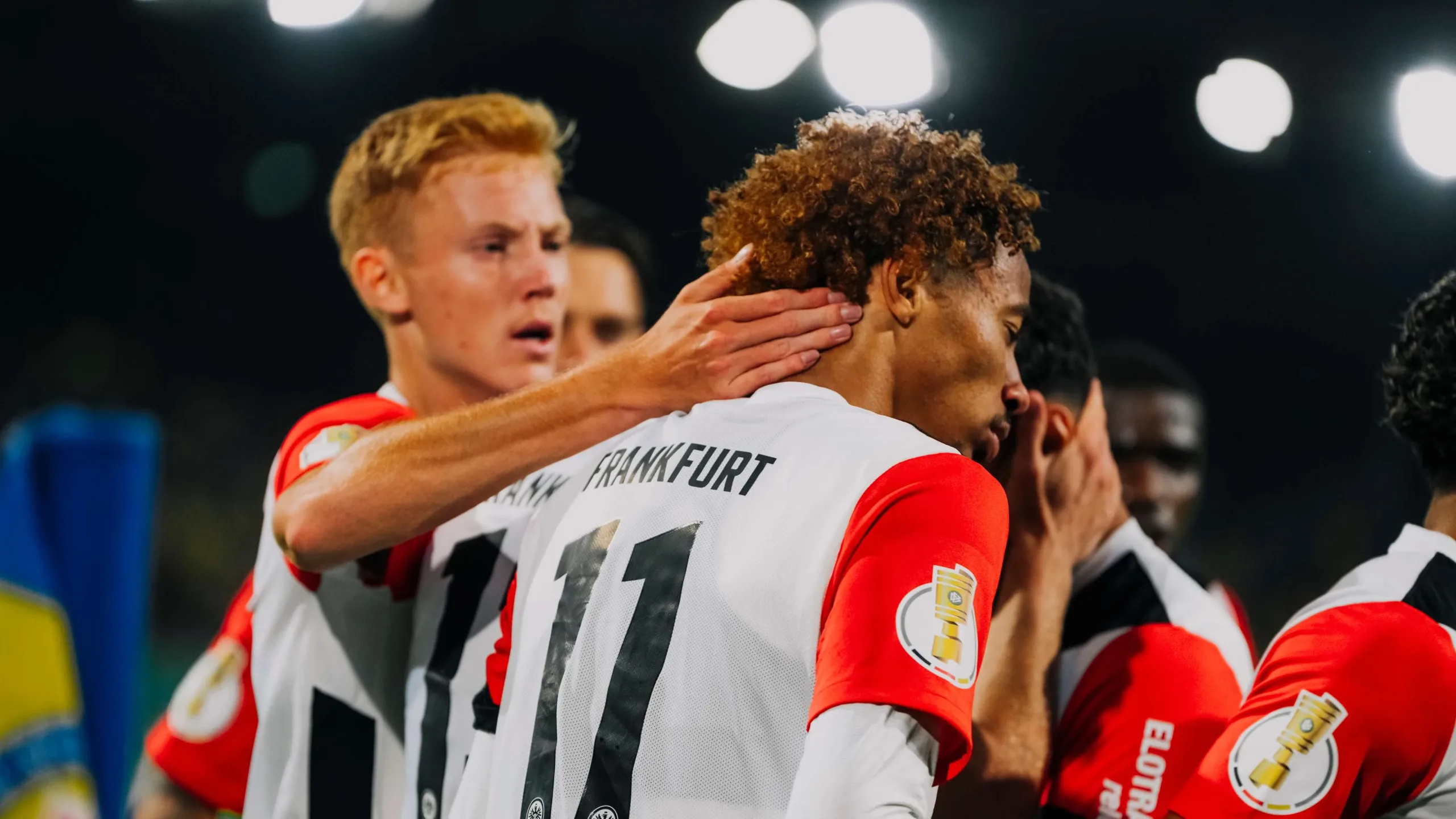 Eintracht Frankfurt vs Koln: Drama Kemenangan Kandang dan Kekacauan di Ruang Konferensi