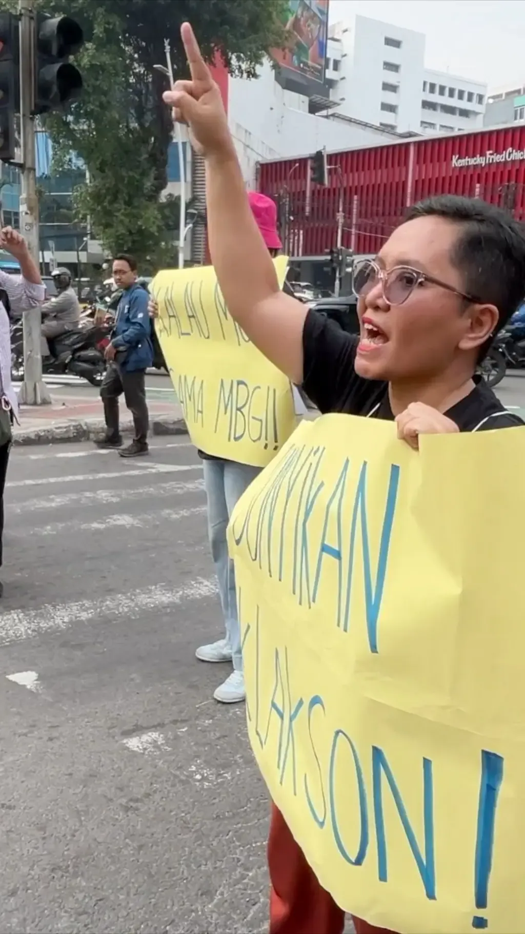 Gelombang Demo Biaya Hidup di Eropa: Penjarahan, Bentrokan, dan Krisis Sosial