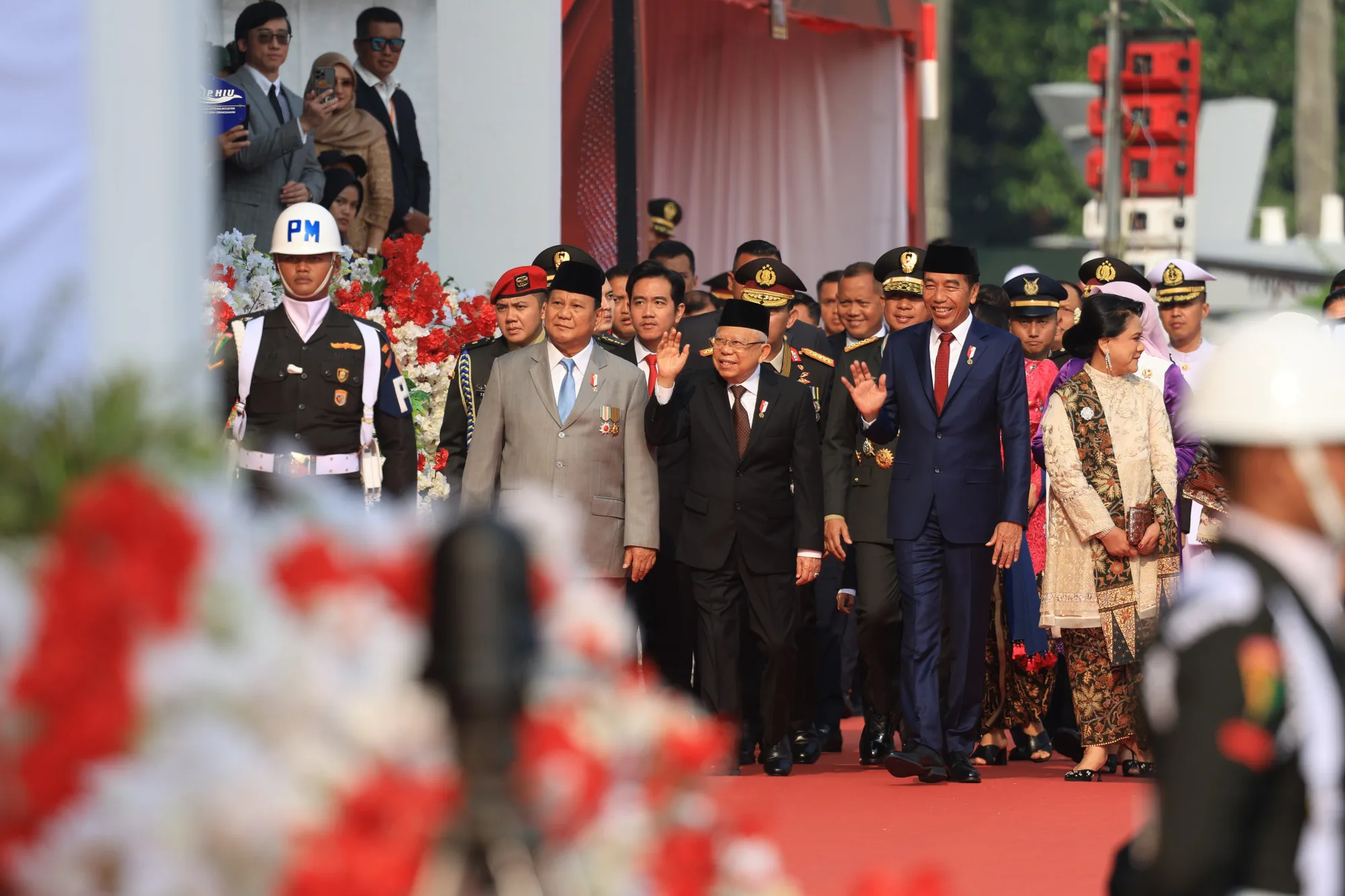 HUT TNI, Presiden Prabowo Beri Bintang Mahaputra untuk Menhan hingga Panglima TNI